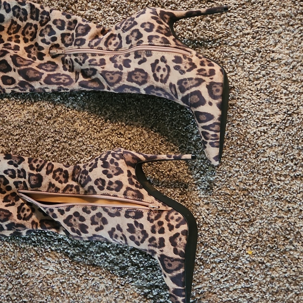 Leopard Print Over-the-Knee Stiletto Boots - Women - Picture 2 of 3